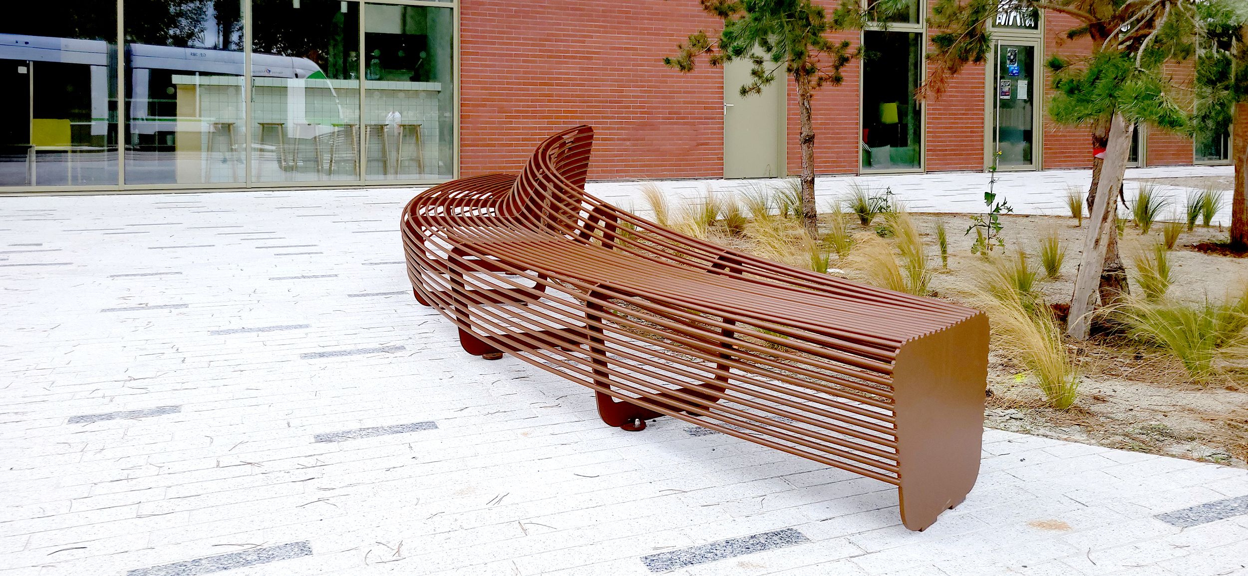 /filemanager/SLIDERS/circular-bench-nantes.jpg